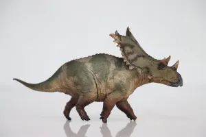 1:35 Scale Chasmosaurus Model Ceratopsidae PVC Animal Figure Dinosaur Collection Realistic Decoration Gift for Adult (Green)