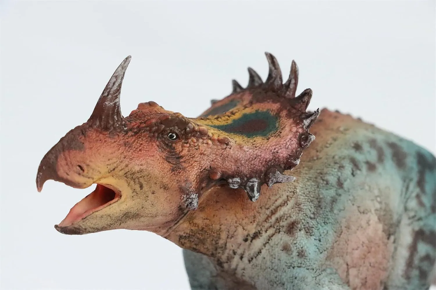 1:35 Scale Sinoceratops Model PVC Animal Figure Dinosaur Collection Realistic Decoration Gift for Adult (Blue)