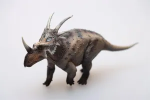 1:35 Scale Styracosaurus Model Ceratopsidae Dinosaur Figure Animal Scene Collector Home Decor Gift (Brown)
