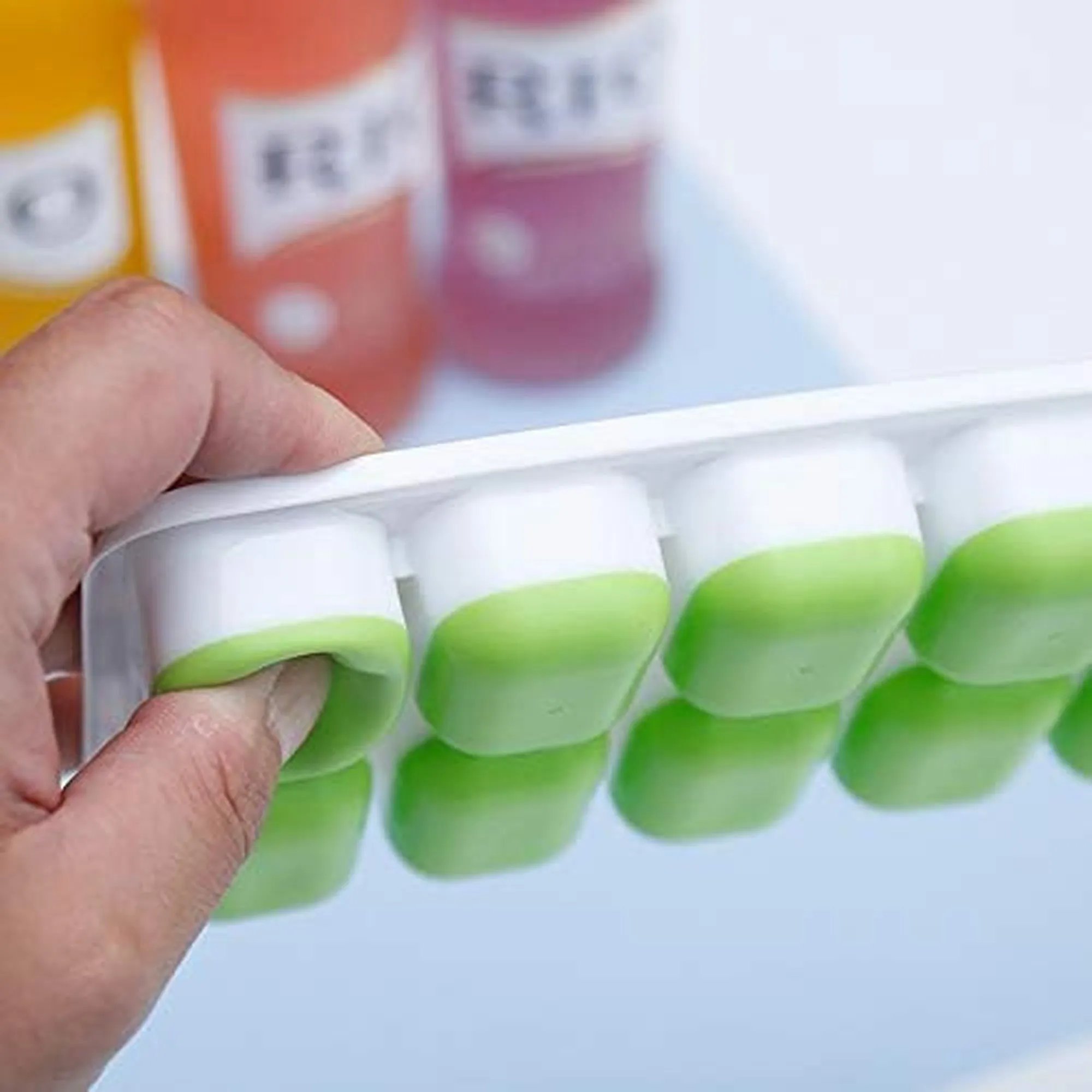 2 Pack Silicone stackable Ice Cube Trays - (White Green)