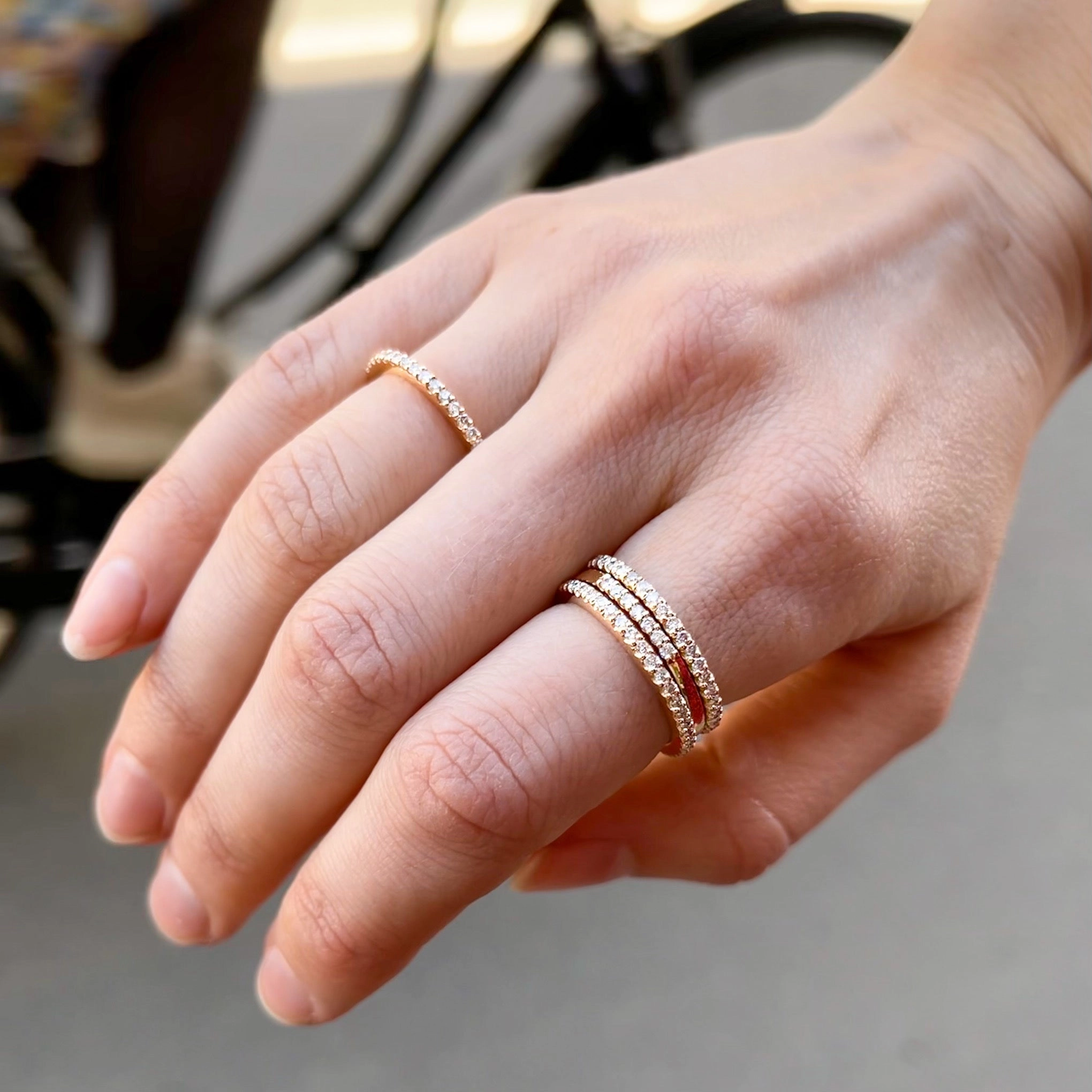 ALIGNED, 1/6-Line Ultra Light Ring, Gold/White
