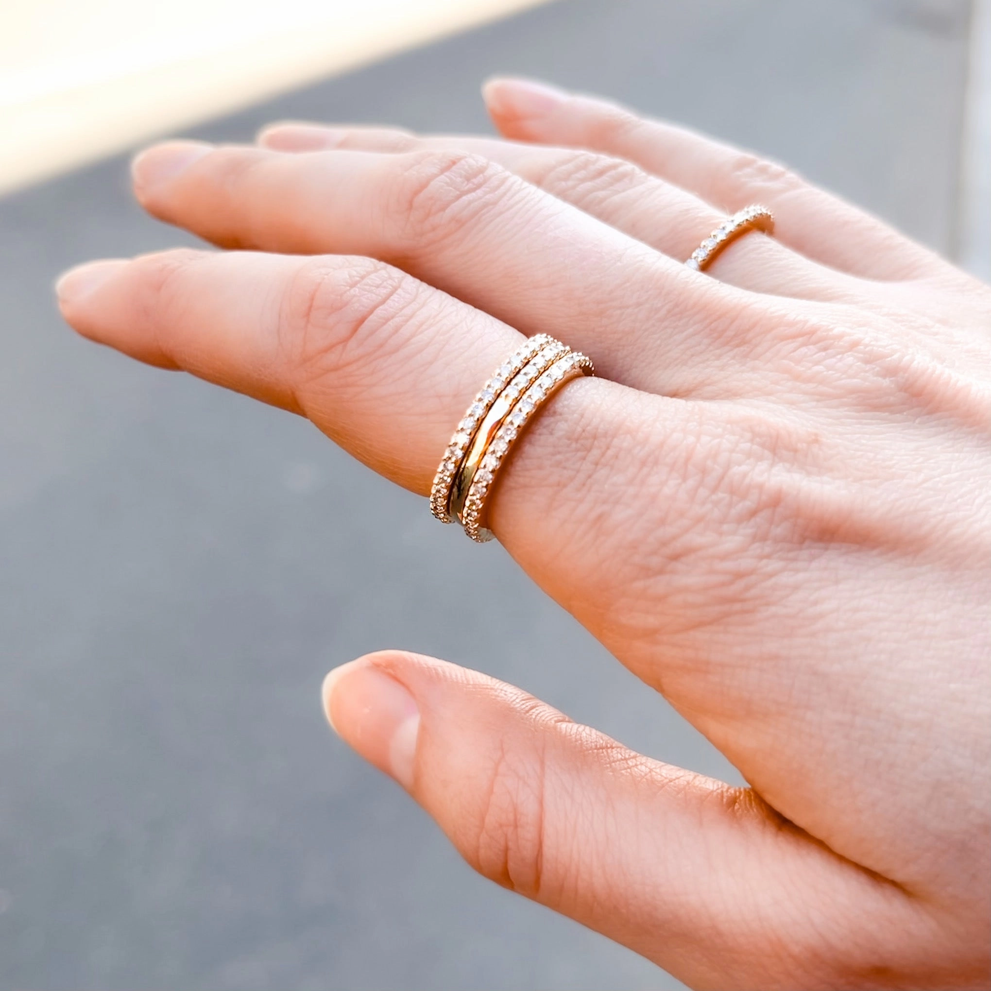 ALIGNED, 1/6-Line Ultra Light Ring, Gold/White