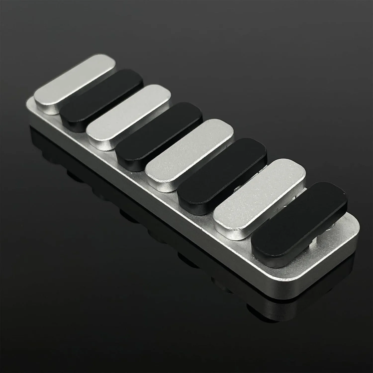 Alloy 8 Keys Piano Keys EDC Fidget Slider Fidget Clicker Adult Metal Fidget Toys ADHD Tool Anti-Anxiety Stress Relief Toys Office Desk Toys (8 Keys Piano Keys)