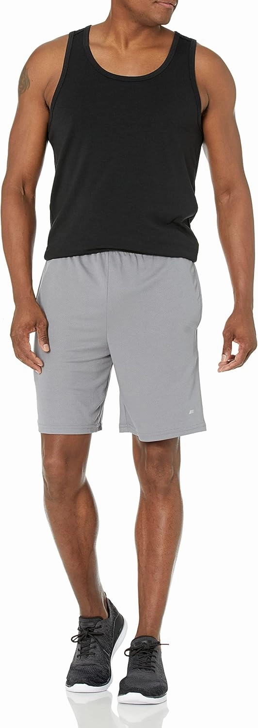 Amazon Essentials Men's Performance Tech Loose-Fit Shorts (Available in Big & Tall), Pack of 2