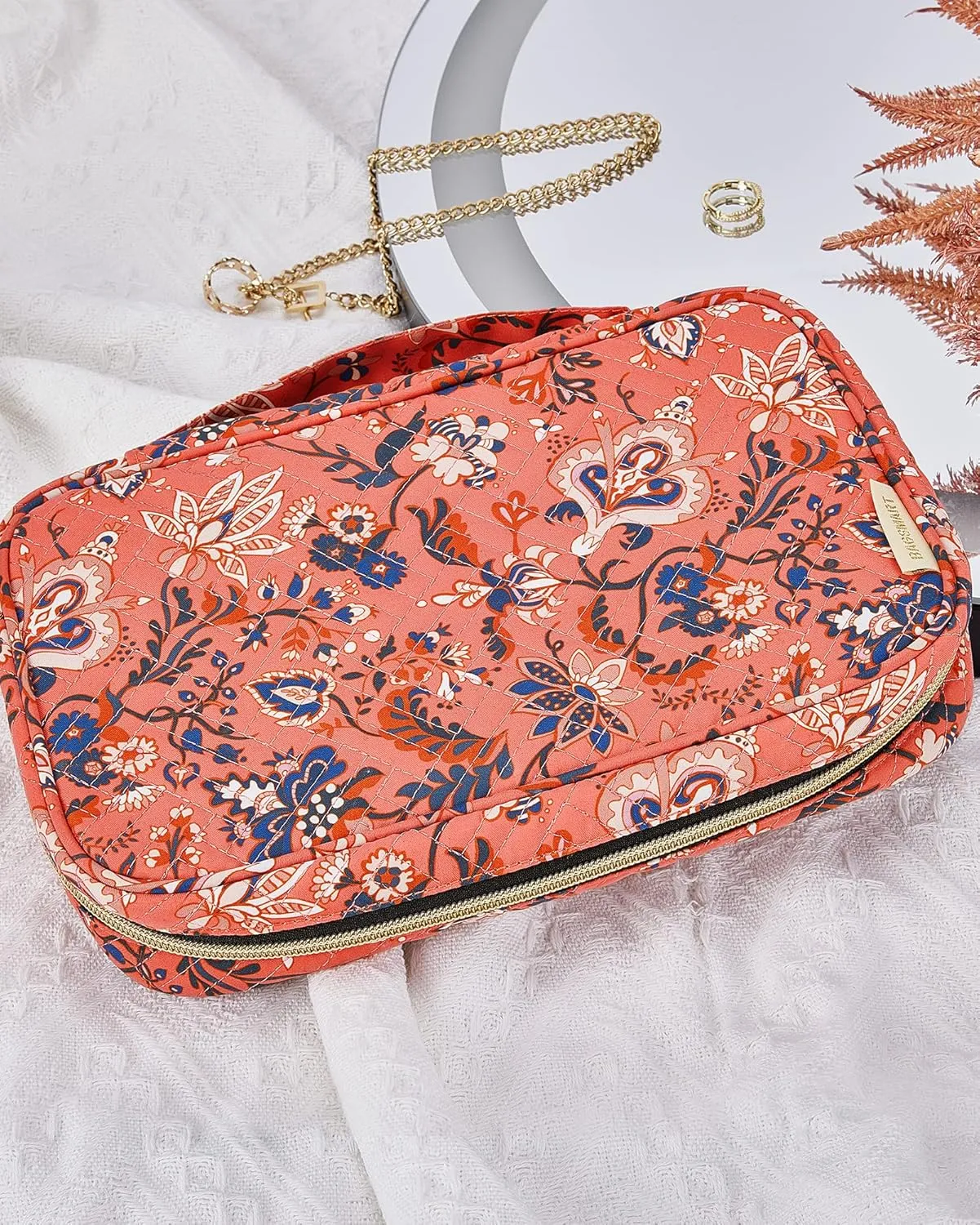 BAGSMART Jewelry Organizer Case Travel Jewelry Storage Bag for Necklace, Earrings, Rings, Bracelet, Red Paisley