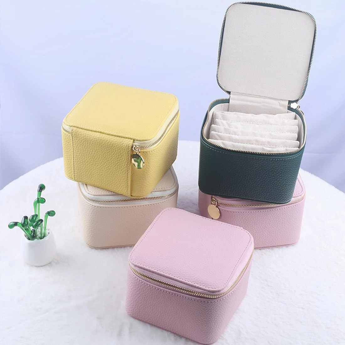 Circulatne Travel Jewelry Box Organizer with 6 Velvet Pouches,Portable PU Leather Jewelry Organizer Box, Large Capacity Waterproof for Storage Earring/Ring/Necklace/Bracelet (Dark Green)