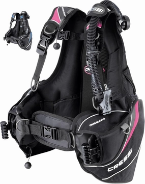 Cressi Lightest Travel Scuba Diving BCD - Folds Completely to Save Space - Fully Accessorised: 8 D-Rings, 2 Wide Side Pockets, 2 Rear Trim Pockets - High Lift Capacity - Travelight: Designed in Italy