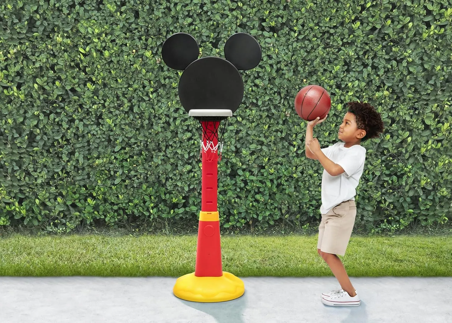 Delta Children Disney Mickey Mouse Plastic Basketball Set - Includes Basketball Hoop, 1 Basketball and Ball Pump, Red/Black