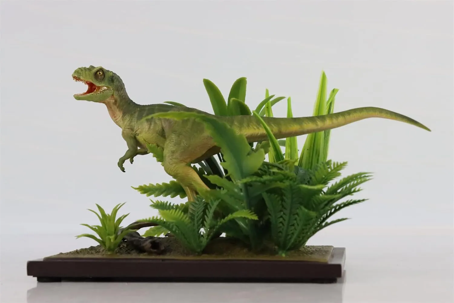 Dino Dream 1:15 Scale Tyrannosaurus Rex Baby Statue Dinosaur Figure Realistic Animal Model Collector Decor Gift