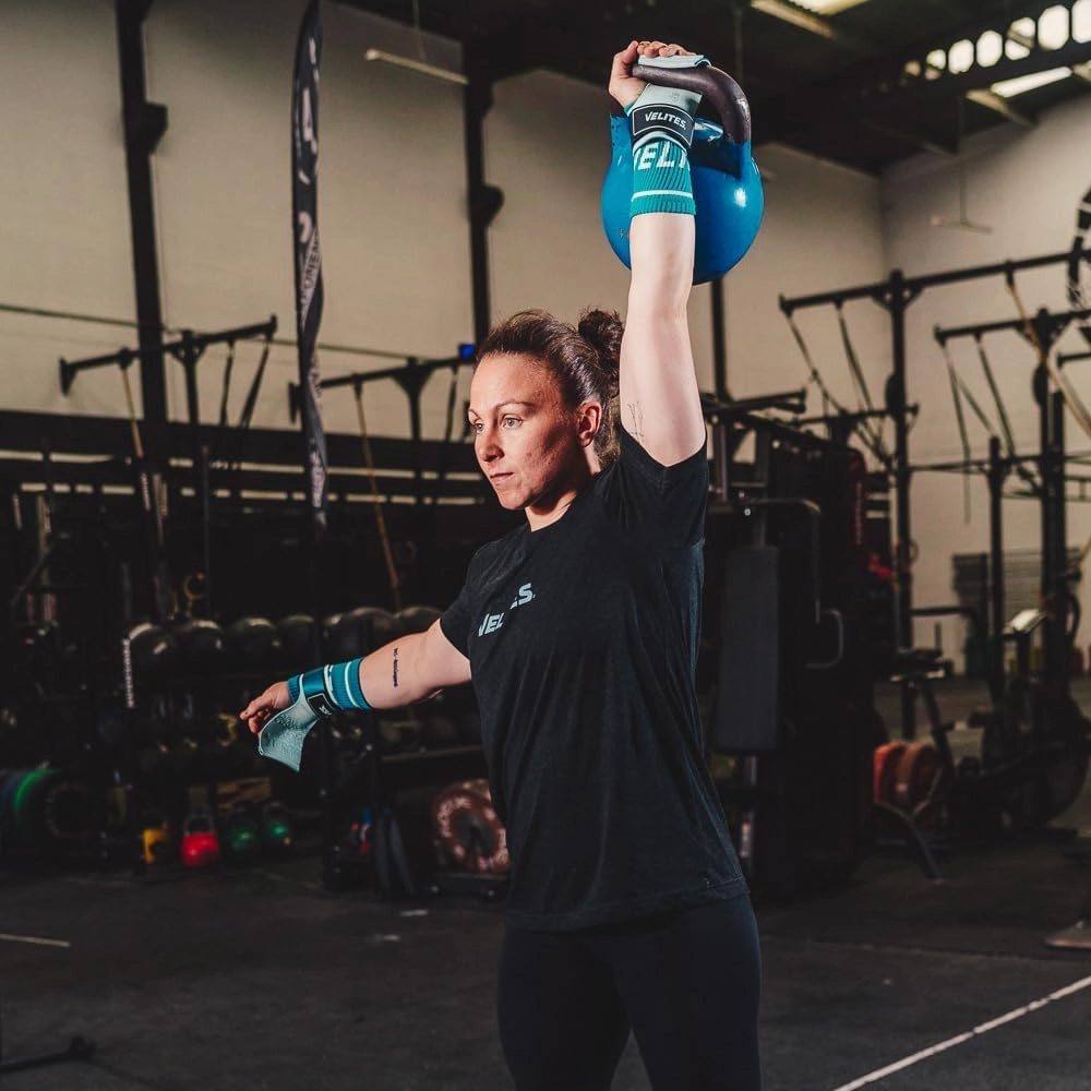 I Quad Pro Handgrips I Professional Cross Training Gloves or Gymnastics I All Surface I Use with Magnesium I Includes Free Bands