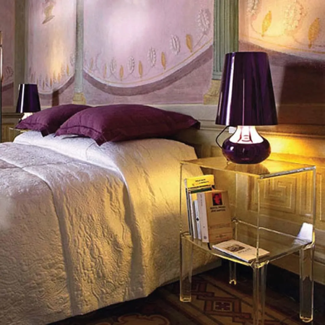 Kartell Small Ghost Buster Night Table by Philippe Starck with Eugeni Quitllet, Pack of 1, Matte Glossy White
