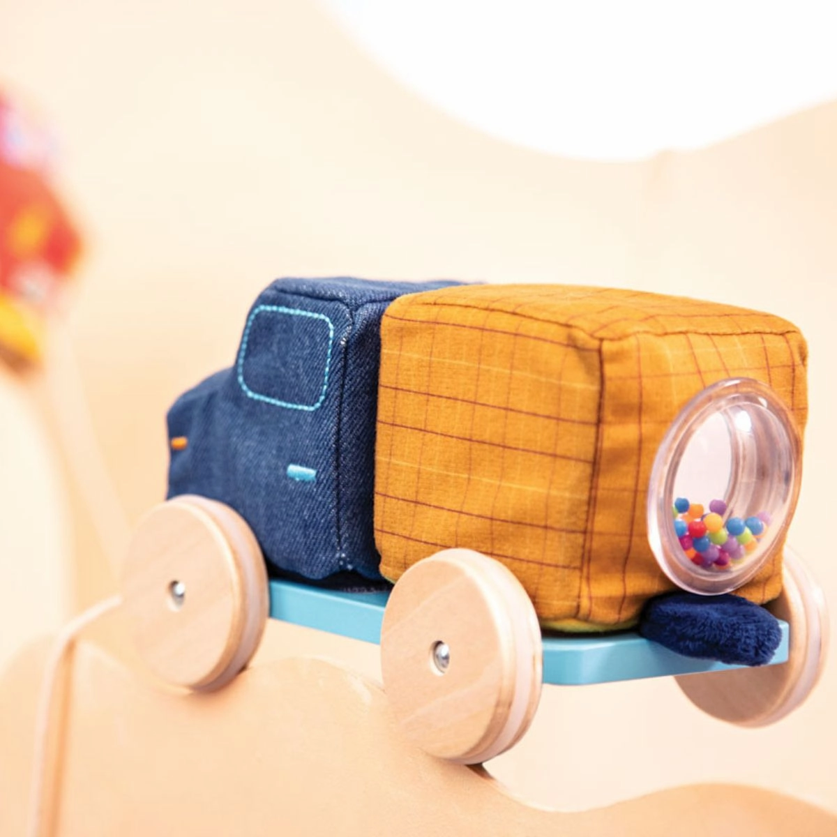 Lilliputiens Pull Along Truck