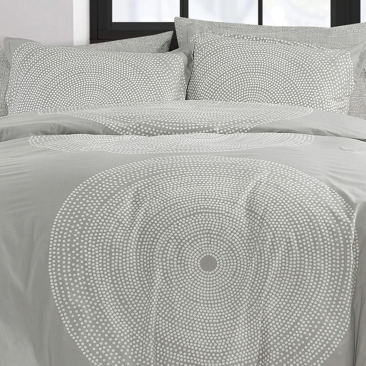 MARIMEKKO - King Comforter Set, Smooth Cotton Percale Bedding with Matching Shams, Medium Weight Home Decor (Fokus Grey, King)