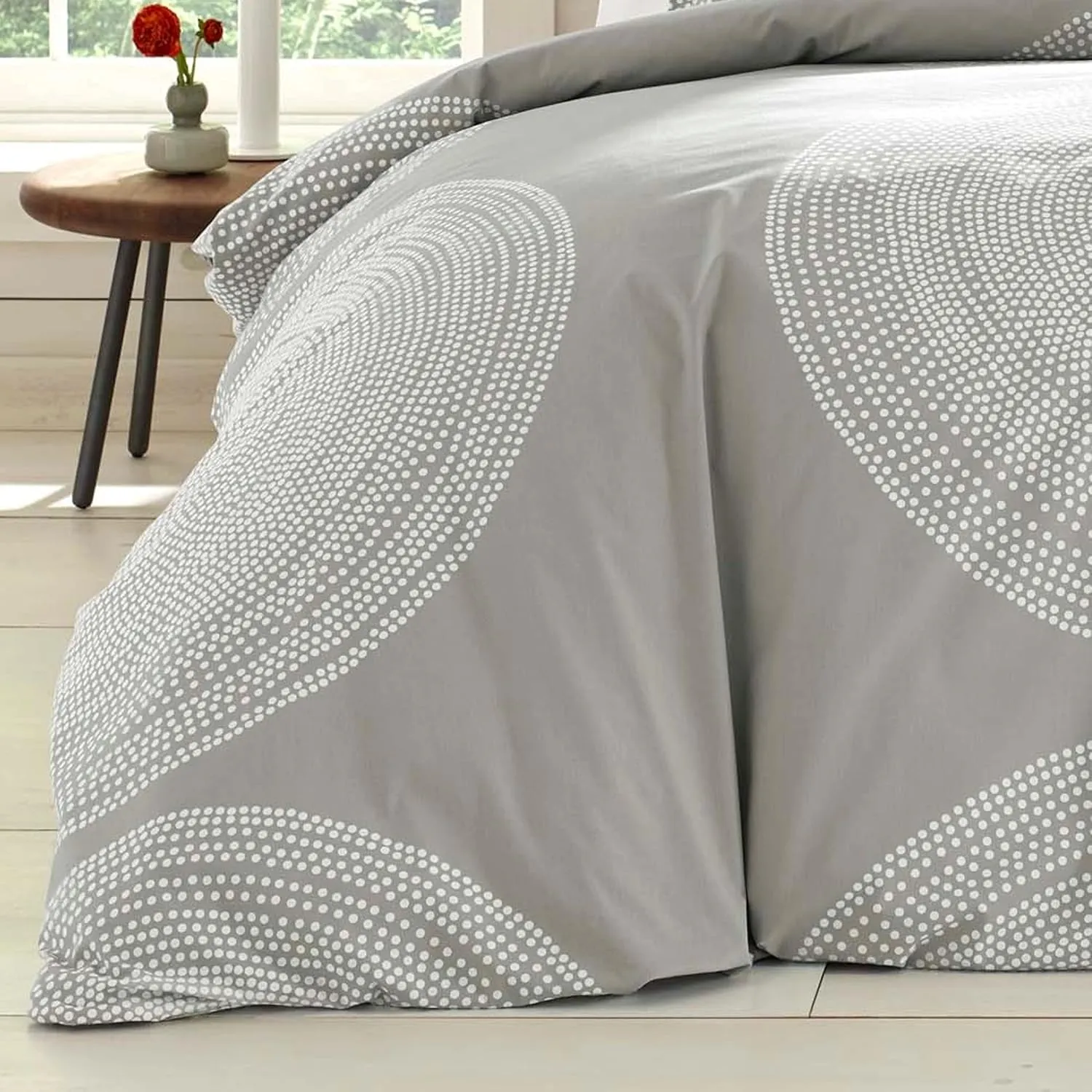 MARIMEKKO - King Comforter Set, Smooth Cotton Percale Bedding with Matching Shams, Medium Weight Home Decor (Fokus Grey, King)