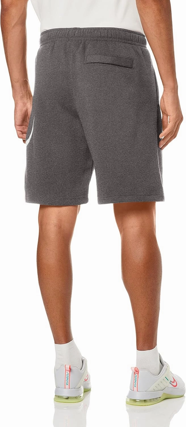 Nike Men's Sportswear Club Short Basketball Graphic
