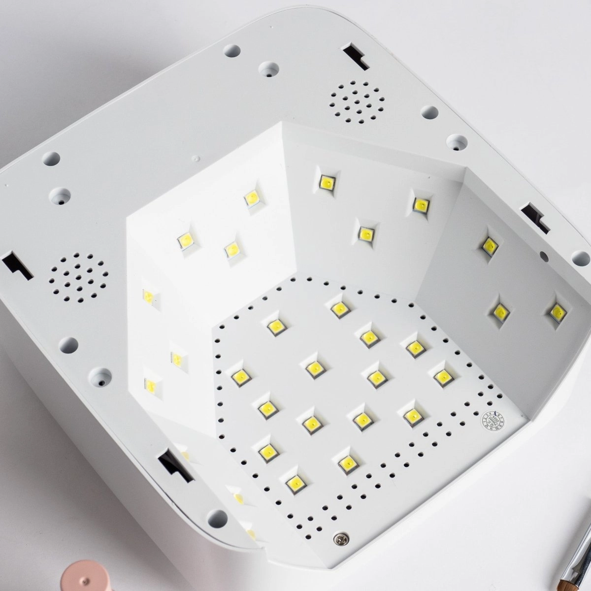 Piano White Heart UV/LED Lamp