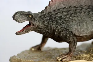TONGSHIFU 1:20 Scale Dimetrodon Model Brass Dinosaur Figure Pelycosauria Statue GK Decor Gift for Adult